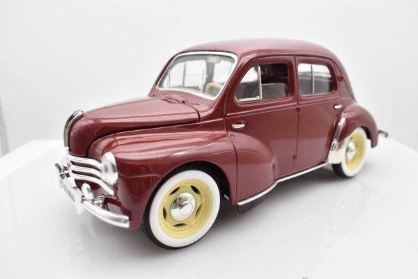 Modellino auto scala 1:18 RENAULT 4 CV diecast modellismo da collezione - immagine 8