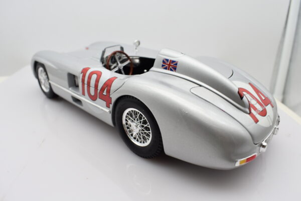 Modellino auto scala 1:18 MERCEDES BENZ 300 SLR diecast modellismo da collezione - immagine 8