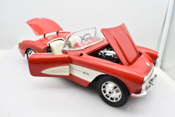 Modellino auto scala 1:18 CHEVROLET CORVETTE burago modellismo da collezione - immagine 10