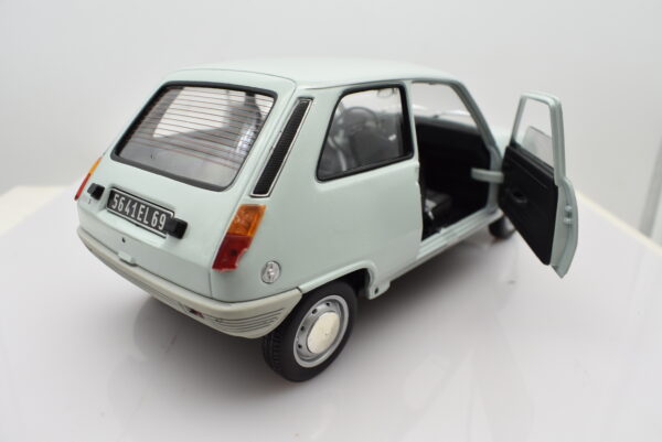 Modellino auto scala 1:18 RENAULT 5 diecast modellismo da collezione - immagine 4