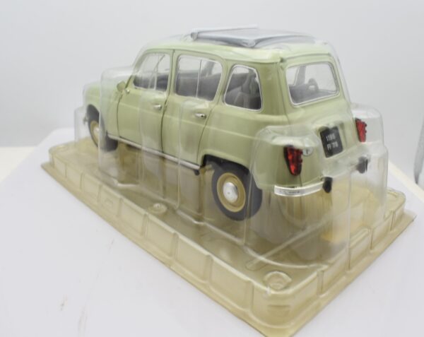 Modellino auto scala 1:18 RENAULT 4 L diecast modellismo da collezione - immagine 2