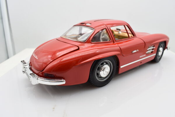 Modellino auto scala 1:18 MERCEDES BENZ 300 SL diecast modellismo da collezione - immagine 5