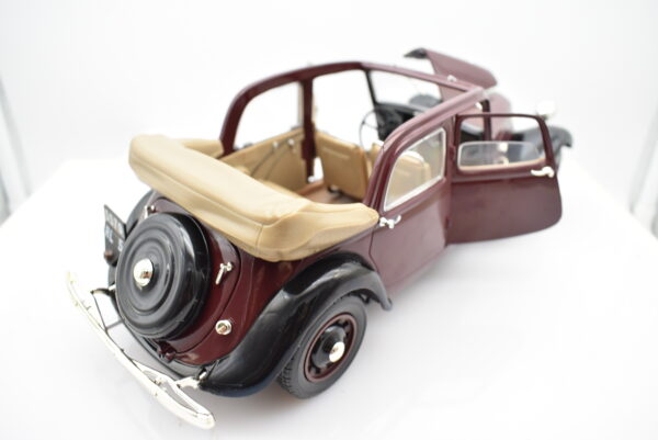 Modellino auto scala 1:18 CITROEN TRACTION TYPE 11 B diecast modellismo da collezione - immagine 5