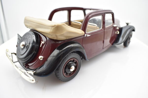 Modellino auto scala 1:18 CITROEN TRACTION TYPE 11 B diecast modellismo da collezione - immagine 6