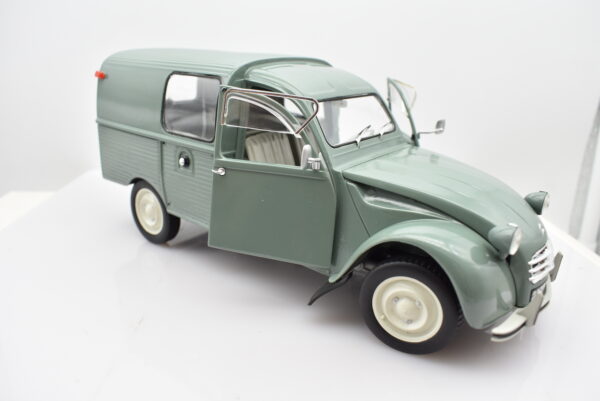 Modellino auto scala 1:18 CITROEN 2 CV CAMIONETTE diecast solido collezione - immagine 5