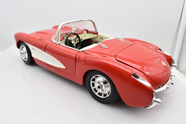 Modellino auto scala 1:18 CHEVROLET CORVETTE burago modellismo da collezione - immagine 4
