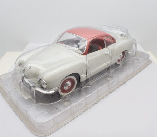 Modellino auto scala 1:18 VW KARMANN GHIA diecast modellismo da collezione - immagine 2
