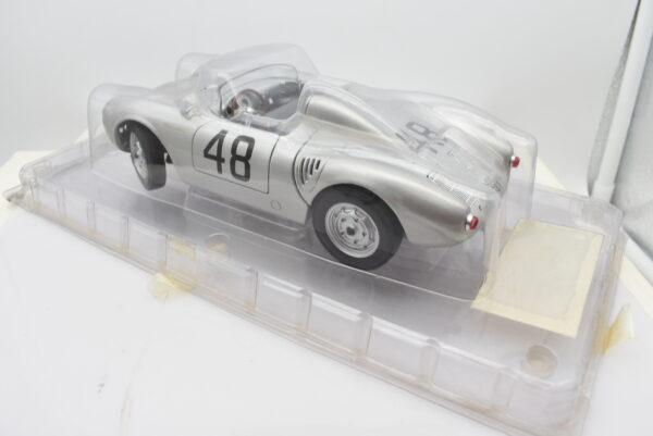 Modellino auto scala 1:18 PORSCHE 550 A SPYDER diecast modellismo da collezione - immagine 2