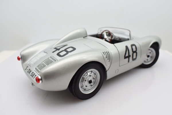 Modellino auto scala 1:18 PORSCHE 550 A SPYDER diecast modellismo da collezione - immagine 6