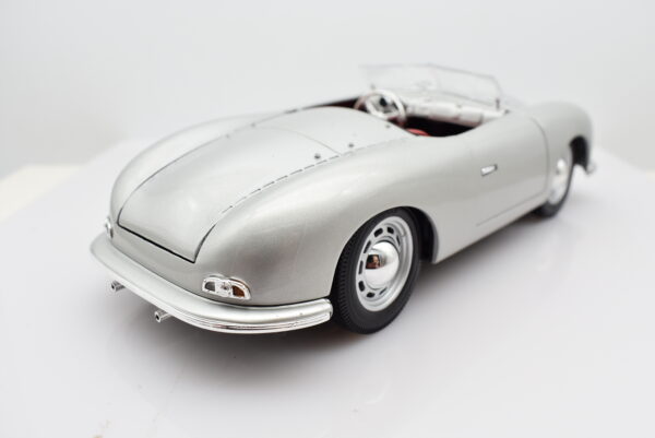 Modellino auto scala 1:18 PORSCHE 356 ROADSTER diecast modellismo da collezione - immagine 6