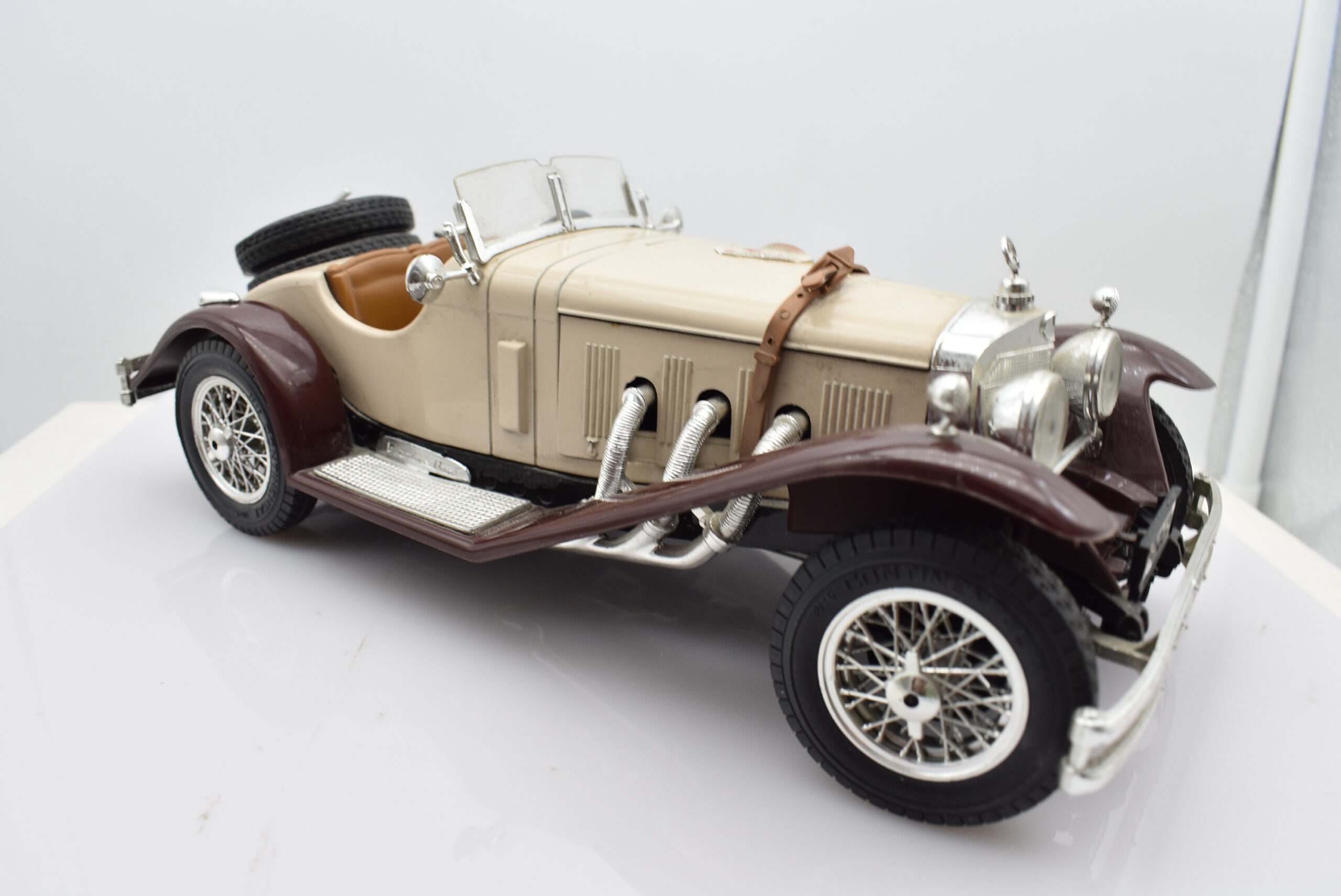 Modellino auto scala 1:18 MERCEDES BENZ SSK burago modellismo da collezione