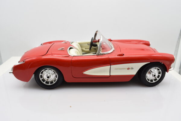 Modellino auto scala 1:18 CHEVROLET CORVETTE burago modellismo da collezione - immagine 6