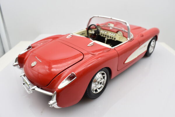 Modellino auto scala 1:18 CHEVROLET CORVETTE burago modellismo da collezione - immagine 7