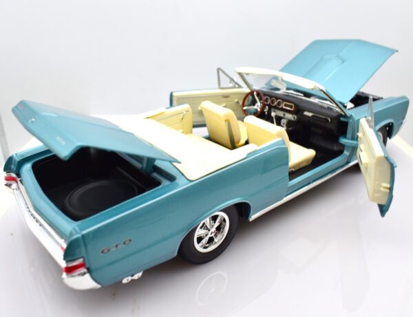 Modellino auto scala 1:18 PONTIAC GTO diecast modellismo da collezione - immagine 3