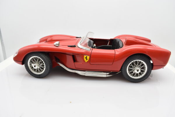 Modellino auto scala 1:18 FERRARI 250 TESTA ROSSA diecast burago da collezione - immagine 2