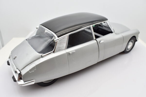 Modellino auto scala 1:18 CITROEN DS 19 diecast modellismo da collezione - immagine 5