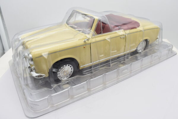 Modellino auto scala 1:18 PEUGEOT 403 CABRIOLET GRAND LUXE 8 CV diecast modellismo da collezione - immagine 2