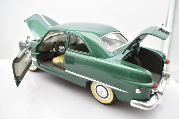 Modellino auto scala 1:18 FORD BERLINA 1949 diecast modellismo da collezione - immagine 4