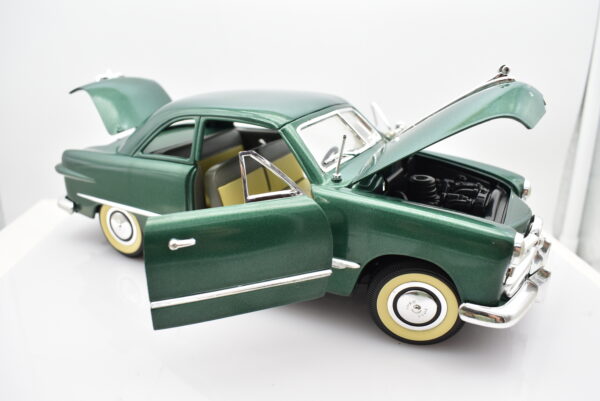 Modellino auto scala 1:18 FORD BERLINA 1949 diecast modellismo da collezione - immagine 5