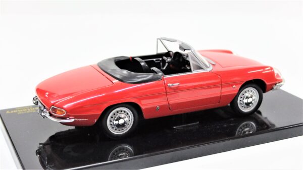 Modellino auto ALFA ROMEO 1600 SPIDER DUETTO scala 1:24 diecast modellismo da collezione - immagine 4