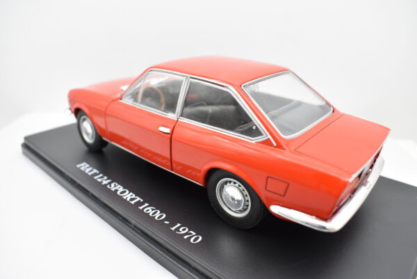 Modellino auto fiat 124 sport scala 1:24 diecast modellismo da collezione - immagine 3