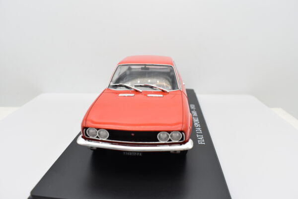 Modellino auto fiat 124 sport scala 1:24 diecast modellismo da collezione - immagine 4