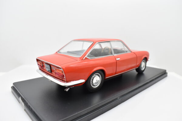 Modellino auto fiat 124 sport scala 1:24 diecast modellismo da collezione - immagine 6