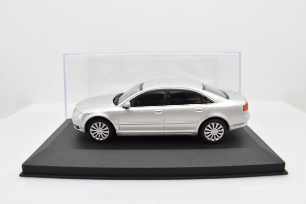 Modellino auto scala 1:43 AUDI A8 diecast modellismo da collezione - immagine 2