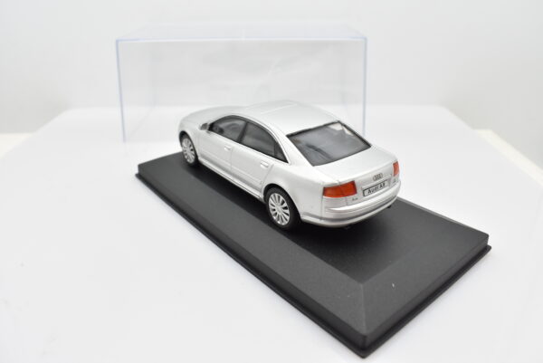 Modellino auto scala 1:43 AUDI A8 diecast modellismo da collezione - immagine 4