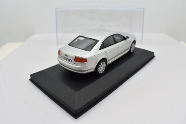 Modellino auto scala 1:43 AUDI A8 diecast modellismo da collezione - immagine 6
