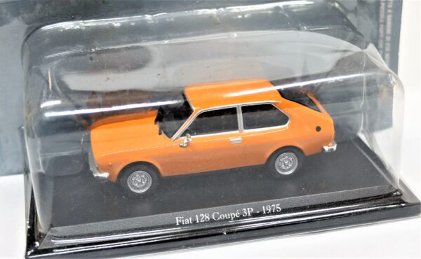 Modellino auto scala 1:43 FIAT 128 COUPE 3P diecast collezione da edicola - immagine 2