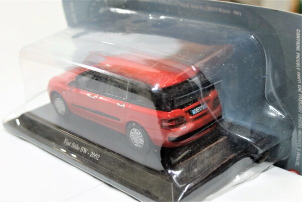 Modellino auto scala 1:43 FIAT STILO SW diecast collezione da edicola - immagine 2