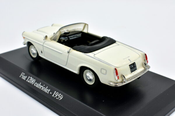 Modellino auto scala 1:43 FIAT 1200 CABRIOLET diecast collezione da edicola - immagine 4