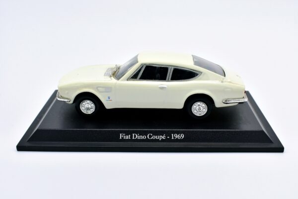 Modellino auto scala 1:43 FIAT DINO COUPE diecast collezione da edicola - immagine 3