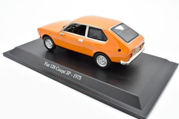 Modellino auto scala 1:43 FIAT 128 COUPE 3P diecast collezione da edicola - immagine 5