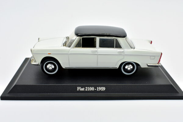 Modellino auto scala 1:43 FIAT 2100 diecast collezione da edicola - immagine 3