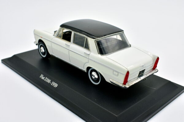 Modellino auto scala 1:43 FIAT 2100 diecast collezione da edicola - immagine 5
