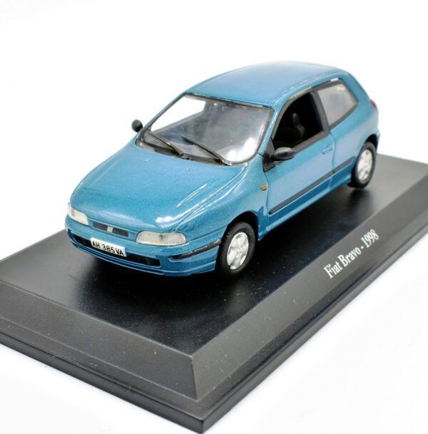 Modellino auto scala 1:43 FIAT BRAVO diecast collezione da edicola - immagine 3