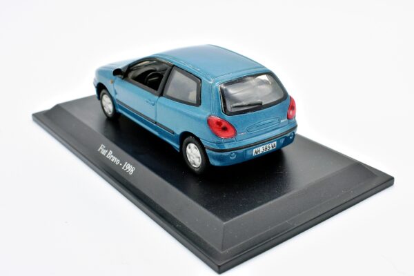 Modellino auto scala 1:43 FIAT BRAVO diecast collezione da edicola - immagine 4