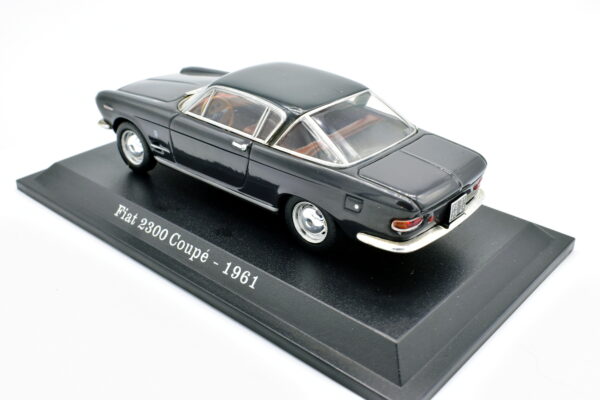 Modellino auto scala 1:43 FIAT 2300 COUPE diecast collezione da edicola - immagine 3