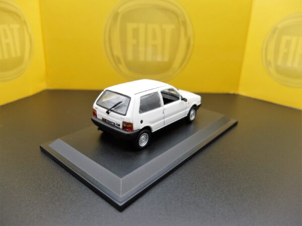 Modellino auto scala 1:43 FIAT UNO diecast collezione da edicola - immagine 4