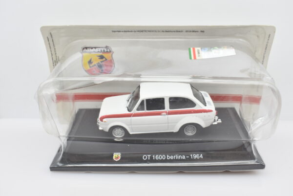 Modellino auto FIAT ABARTH OT 1600 BERLINA 1:43 diecast modellismo collezione ixo - immagine 4
