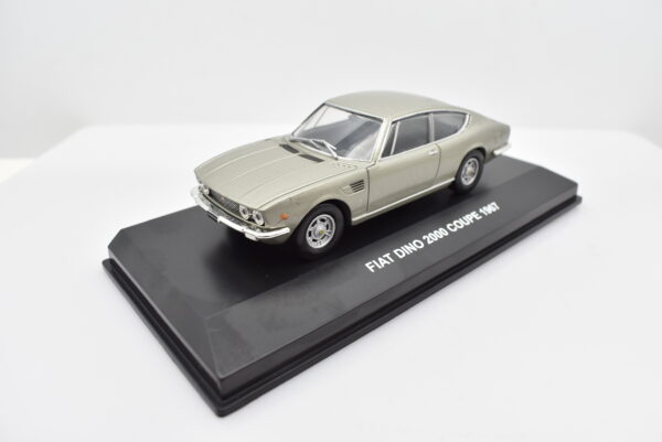 Modellino auto scala 1:43 FIAT DINO COUPE diecast collezione da edicola - immagine 5