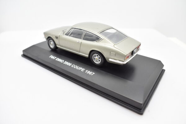 Modellino auto scala 1:43 FIAT DINO COUPE diecast collezione da edicola - immagine 4