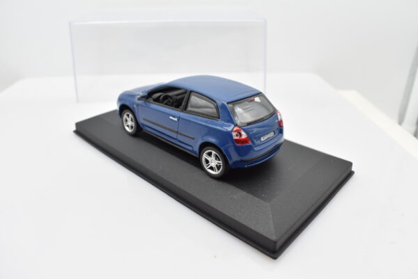Modellino auto scala 1:43 FIAT STILO blu diecast collezione modellismo statico - immagine 3