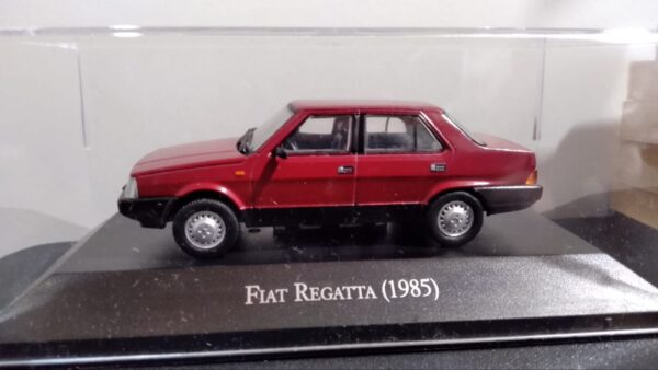 Modellino auto scala 1:43 FIAT REGATA diecast collezione da edicola