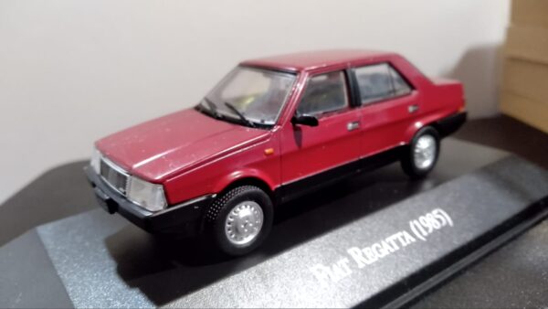 Modellino auto scala 1:43 FIAT REGATA diecast collezione da edicola - immagine 2