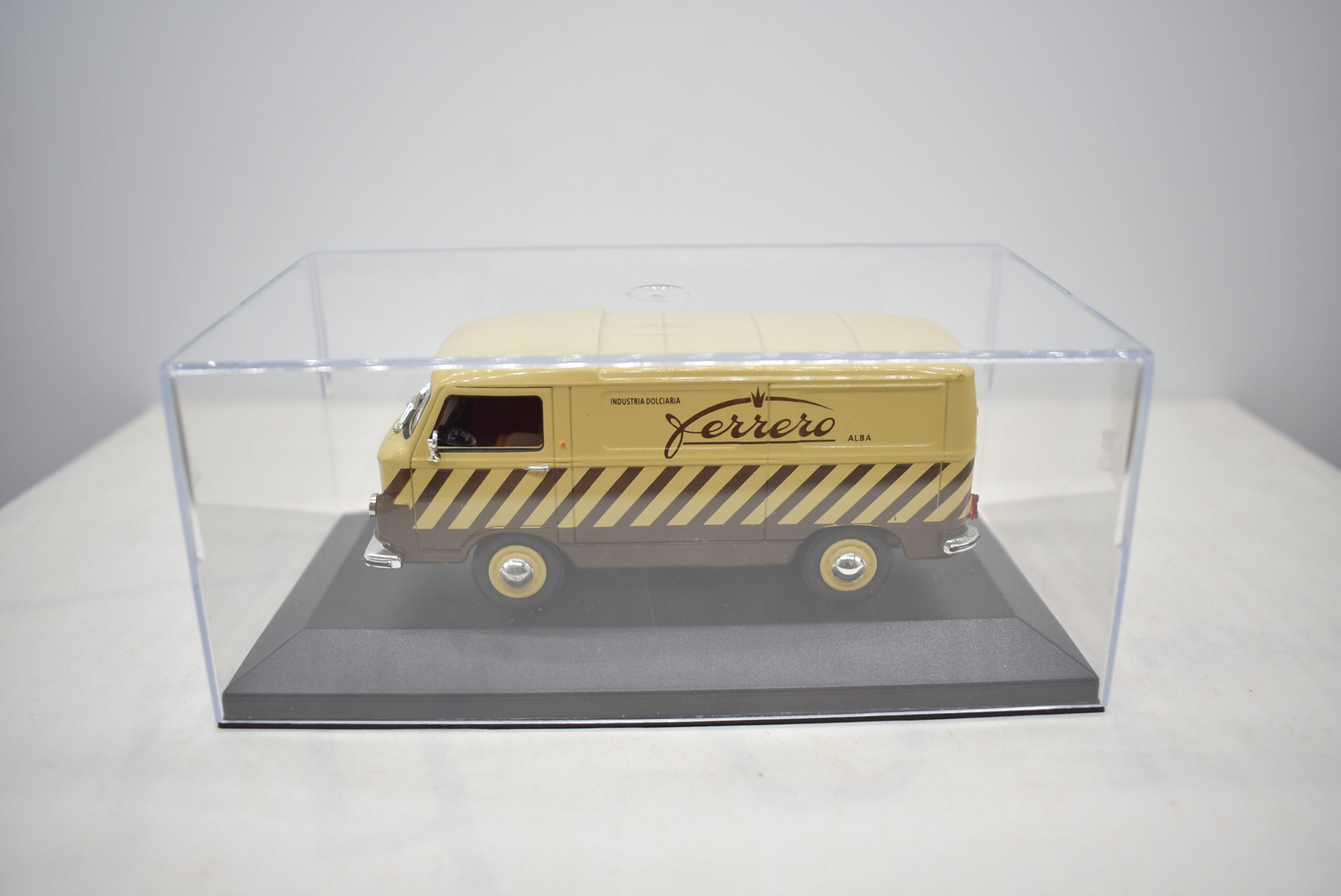 modellino auto furgone LANCIA JOLLY FERRERO veicoli pubblicitari d'epoca scala 1:43 collezione - immagine 5