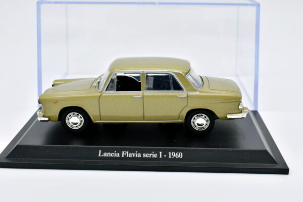Modellino auto scala 1:43 LANCIA FLAVIA serie 1 diecast modellismo statico da collezione - immagine 3