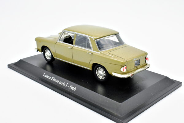 Modellino auto scala 1:43 LANCIA FLAVIA serie 1 diecast modellismo statico da collezione - immagine 5